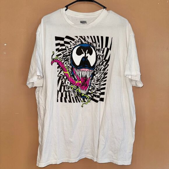 Marvel Venom Hypnotic Graphic Tee - White - XXL - Picture 1 of 7